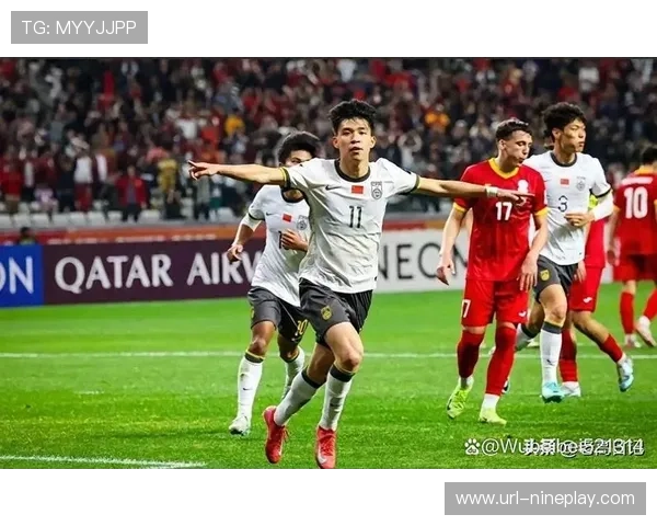 中国足球优秀男球星盘点 突破时代的风采与贡献