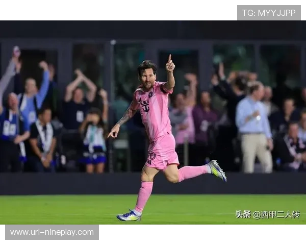 以足球场上穿4号球衣的传奇球星为中心回顾他们的辉煌成就与职业生涯