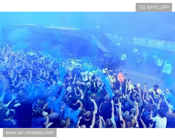 杜蕾斯携手足球球星手雷打造创意配置引发球迷热烈关注